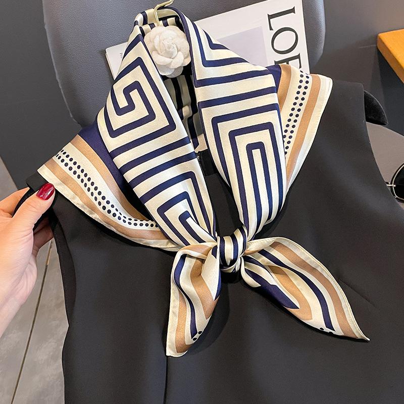 Luxury Brand Neckerchief Sprin - Wrist Wraps ulasan dan harga